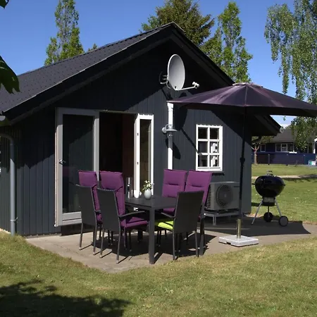Hotell Ferieby - Torpet 25 Hovborg